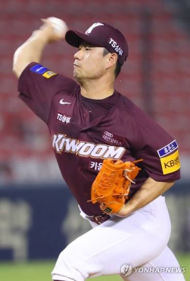 키움 김상수, 시즌최다 홀드 신기록…”팀의 기록이죠”