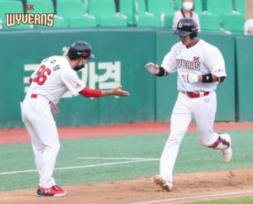 SK 이흥련, 트레이드 후 2경기 연속 홈런… 이적 효과 톡톡