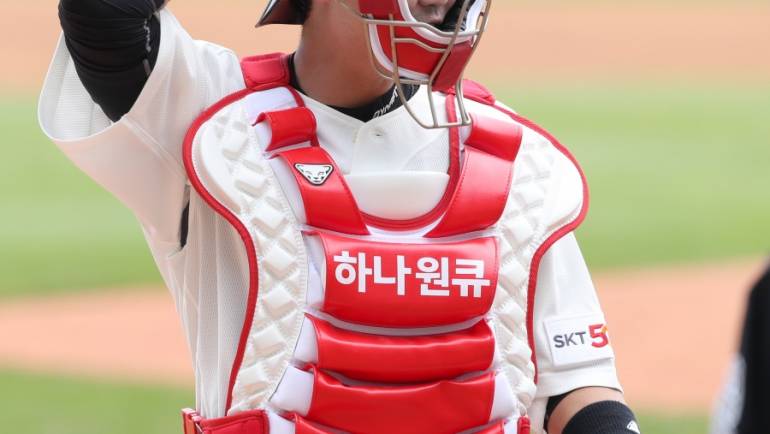 타격은 덤이다… 이흥련의 진짜 가치는 ‘ERA 3.39’